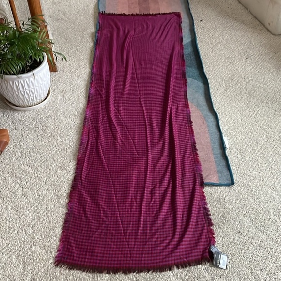 NWT Eddie Bauer Two Tone Plaid Fringe Layering scarf - Picture 8 of 11